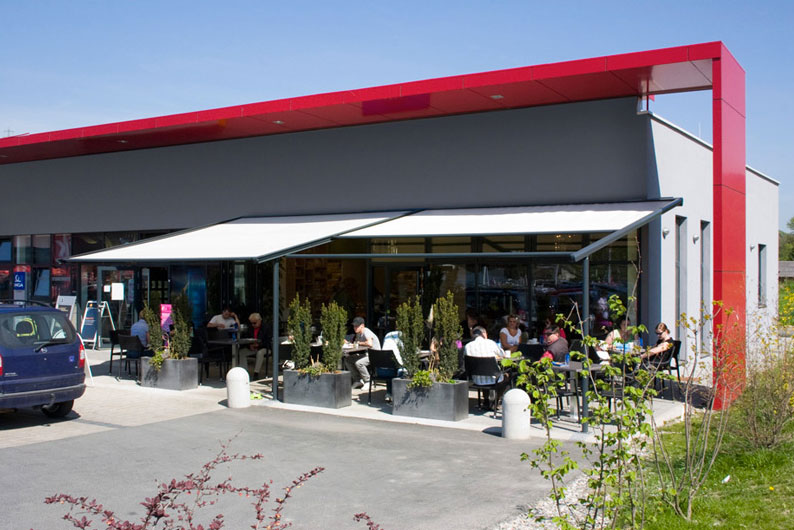 Restaurant Awnings - 3 Important Considerations In Choosing The Right Awning For Your Business