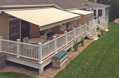 THE SUMMERSPACE® TRADITIONAL RETRACTABLE AWNING WITH FLEXPITCH